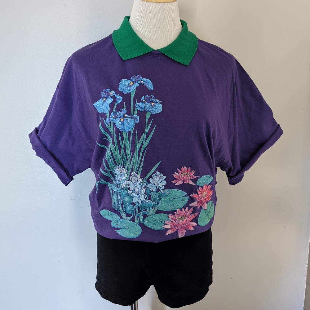 Vintage Purple Water Lilly floral Graphic Tee